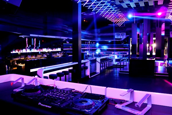 Celebrities Nightclub 3