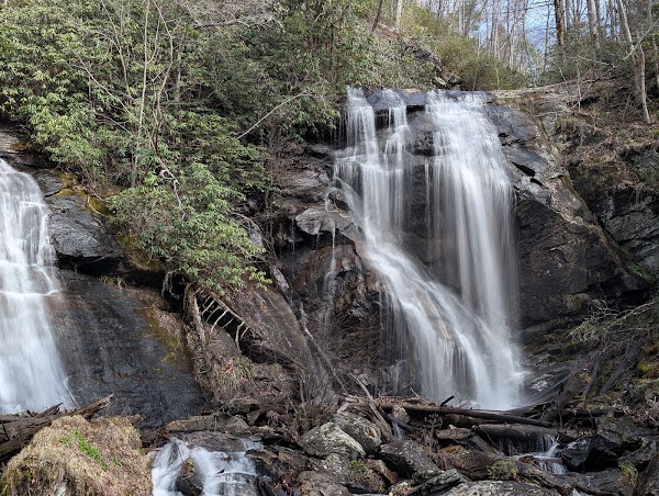 Anna Ruby Falls Visitor Center & Gift Shop 4