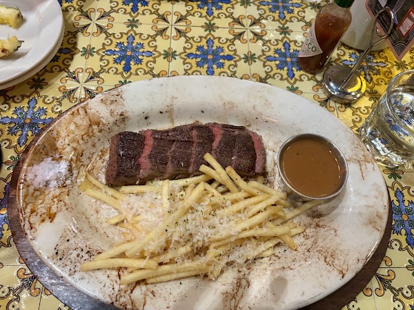 Chilis Cafe & Bar 5