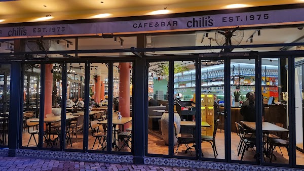 Chilis Cafe & Bar 4