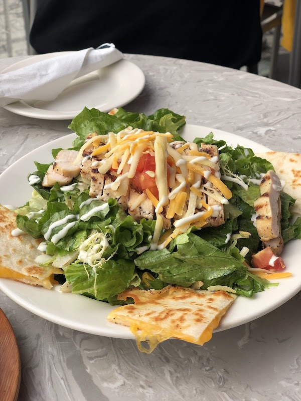 Chilis Cafe & Bar 2
