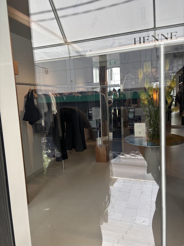 Henne