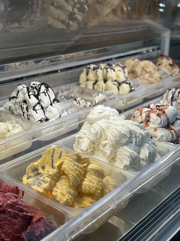 Luigi Gelateria Karlovasi 3