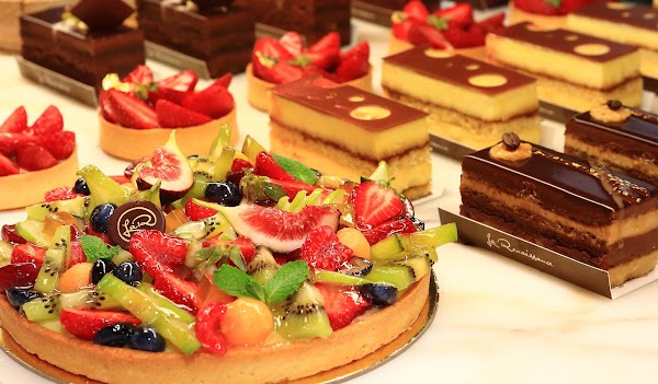 La Renaissance Patisserie and Cafe 5