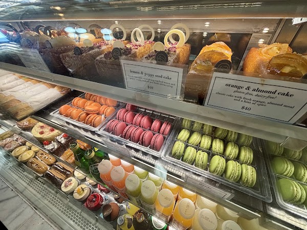 La Renaissance Patisserie and Cafe 3
