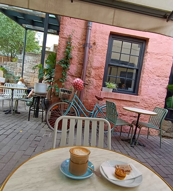 La Renaissance Patisserie and Cafe 2