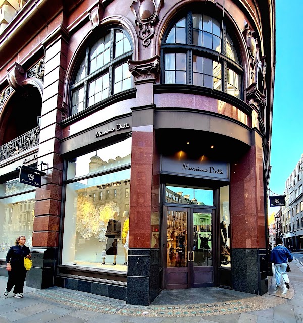 Massimo Dutti London Regent St. Store