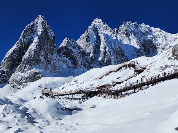Jade Dragon Snow Mountain National Scenery Spot 5