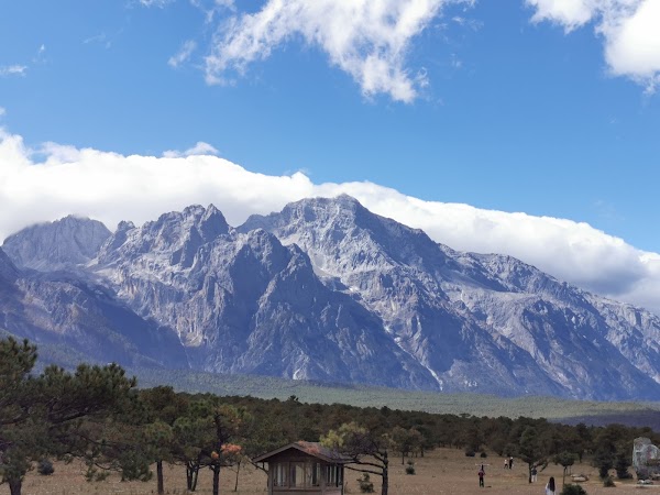 Jade Dragon Snow Mountain National Scenery Spot 2