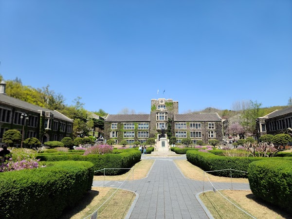 Yonsei University, Sinchon Campus 5