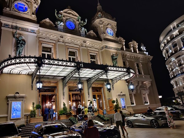 Place du Casino 5