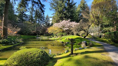 Nitobe Memorial Garden