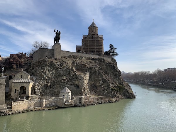 Statue of King Vakhtang Gorgasali 3