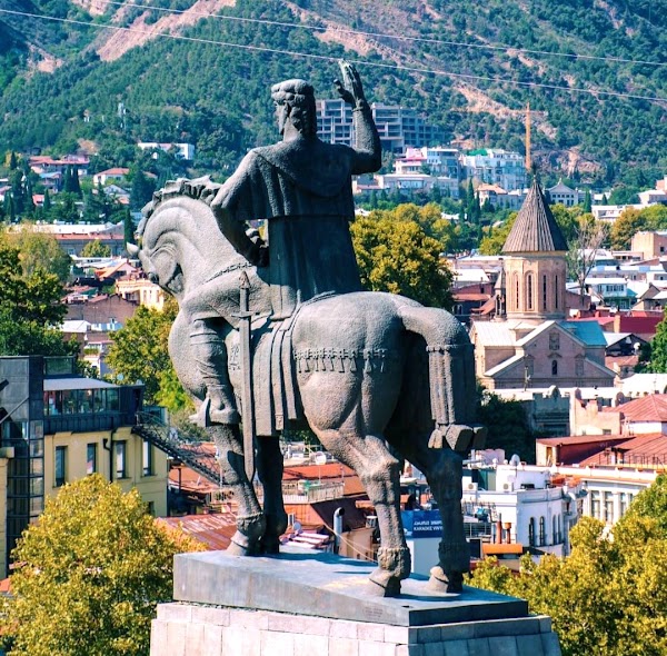 Statue of King Vakhtang Gorgasali 2