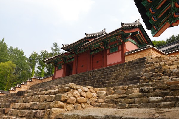 괴산 만동묘정비