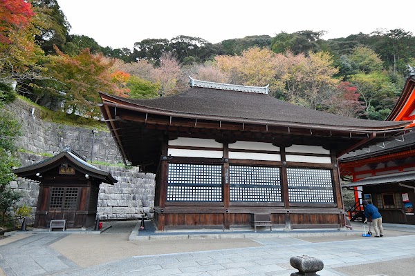 Kiyomizudera Shakado