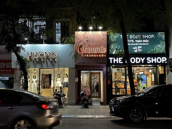 GLAMMIE FLAGSHIP STORE 4