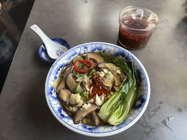 Mama Wong's Dumpling and Noodle House 4