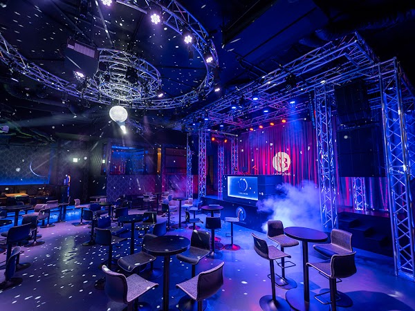 R3 Club Lounge