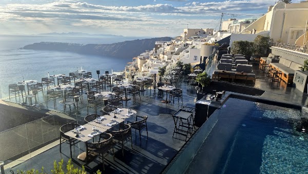 Mavro Restaurant Santorini 2