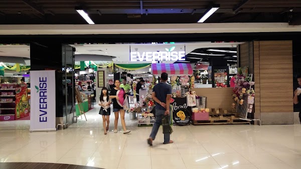 Everrise Departmental Store 1