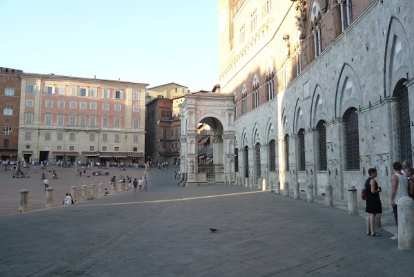 Piazza del Campo 3