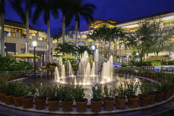 Shops at Merrick Park 5