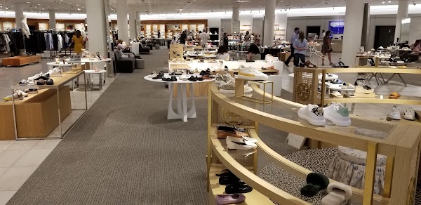 Shops at Merrick Park 4