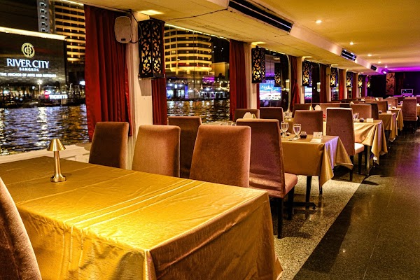 Chaophrayacruise