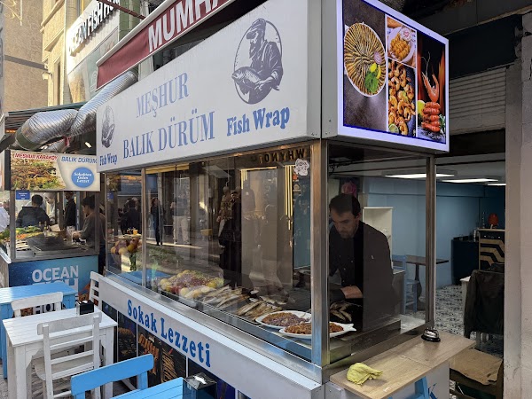 Meşhur Mumhane balık dürüm