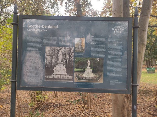 Goethe Monument 5