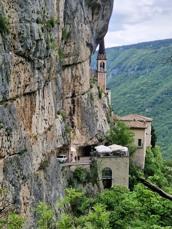 Santuario Madonna della Corona 3