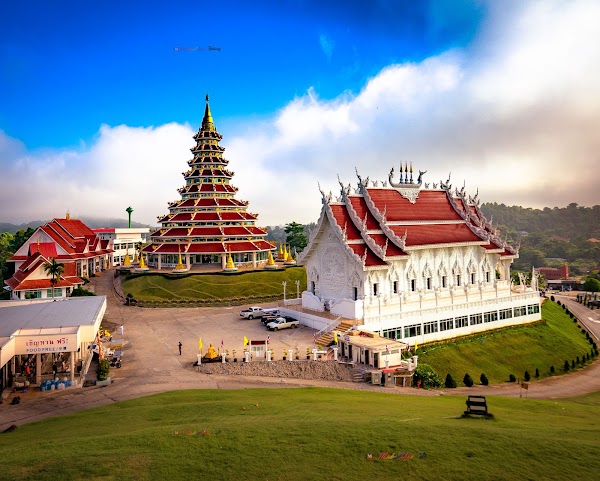 Wat Huay Pla Kang: Goddess of Mercy Chiang Rai 3