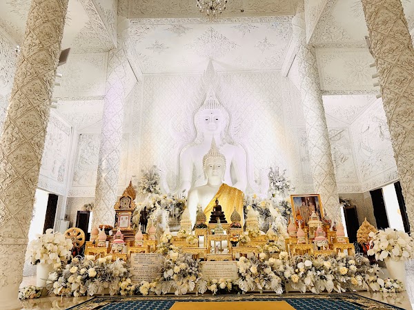 Wat Huay Pla Kang: Goddess of Mercy Chiang Rai 2