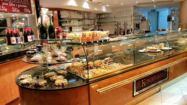 Conditorei und Cafe- Restaurant Wiecker 1