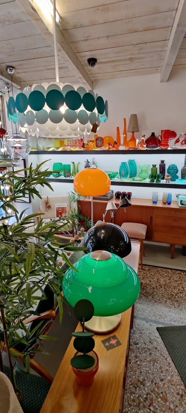 Modernon Retrosexual Vintage Shop 2