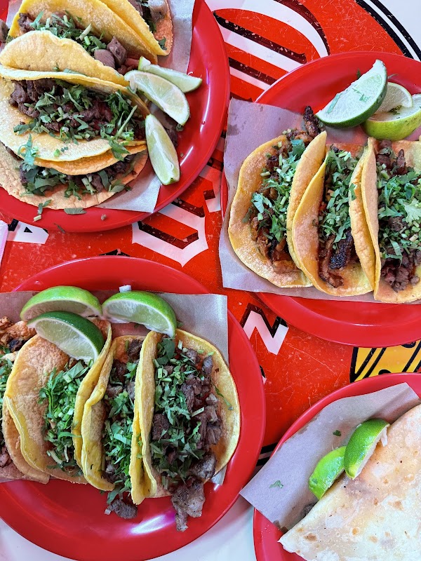 Chilangos Tacos 4