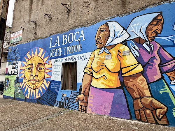 Mural dedicado a Los Bomberos Voluntarios de La Boca