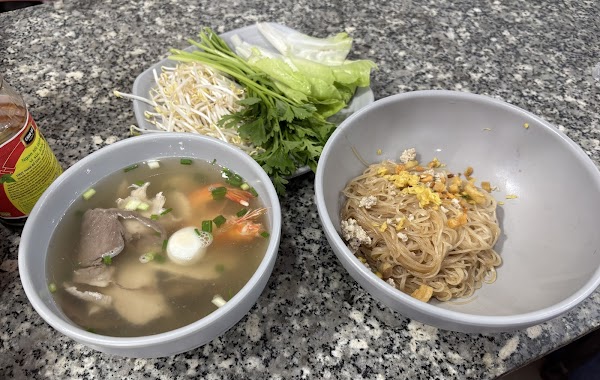 Hủ Tiếu Nam Vang 69 | Hủ tiếu lâu đời ngon khét tiếng Quận Phú Nhuan 3