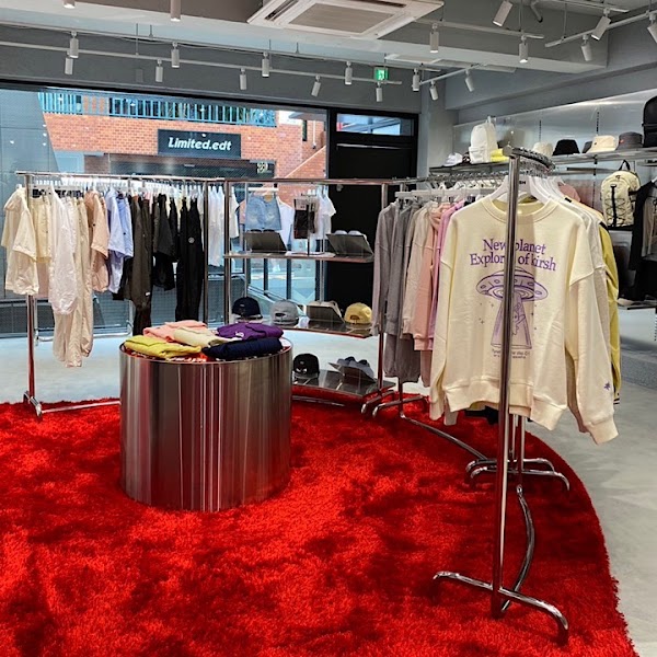 KIRSH TOKYO FLAGSHIP STORE 3