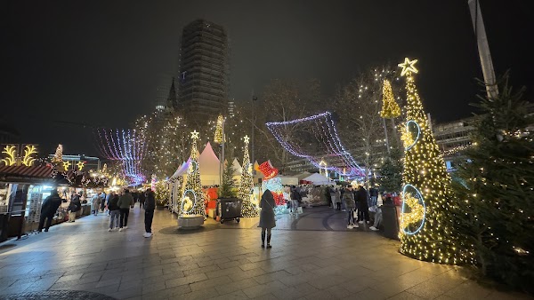 Weihnachtsmarkt am Breitscheidplatz (Kaiser-Wilhelm-Gedächtnis-Kirche)