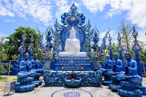 Wat Rong Suea Ten (Blue Temple) 2