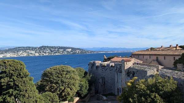 Royal Fort 3