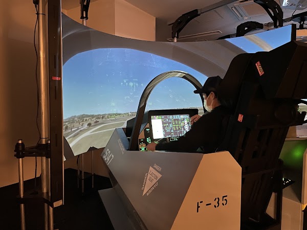 Luxury Flight Fighter Simulator