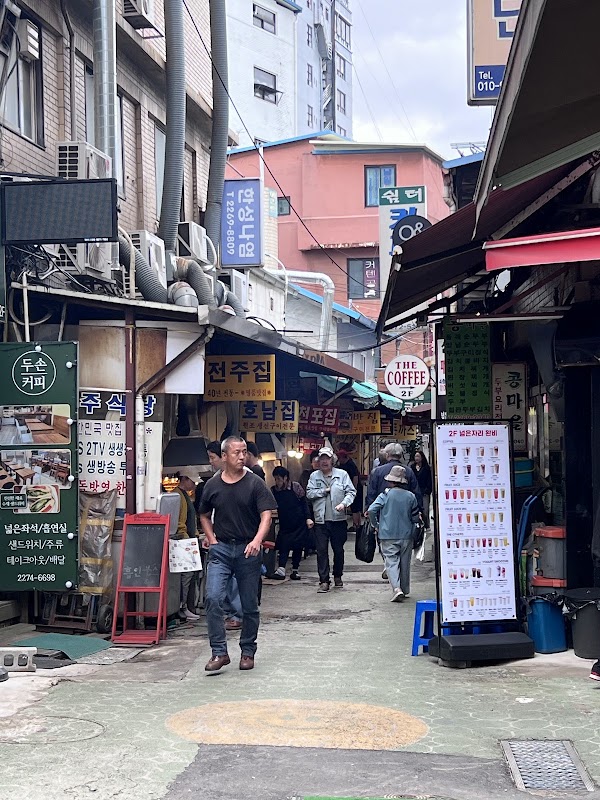 Dongdaemun Grilled Fish Alley 5