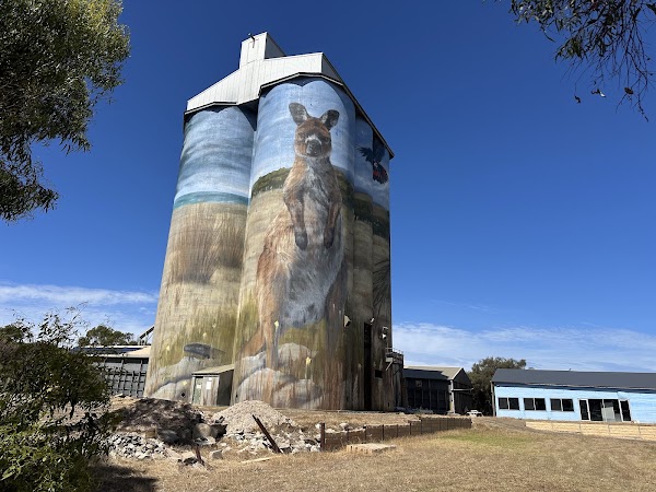 Kingscote Silo Art