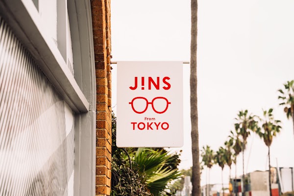 JINS