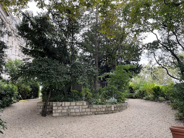 Jardin des Combattants Espagnols de la Nueve 3