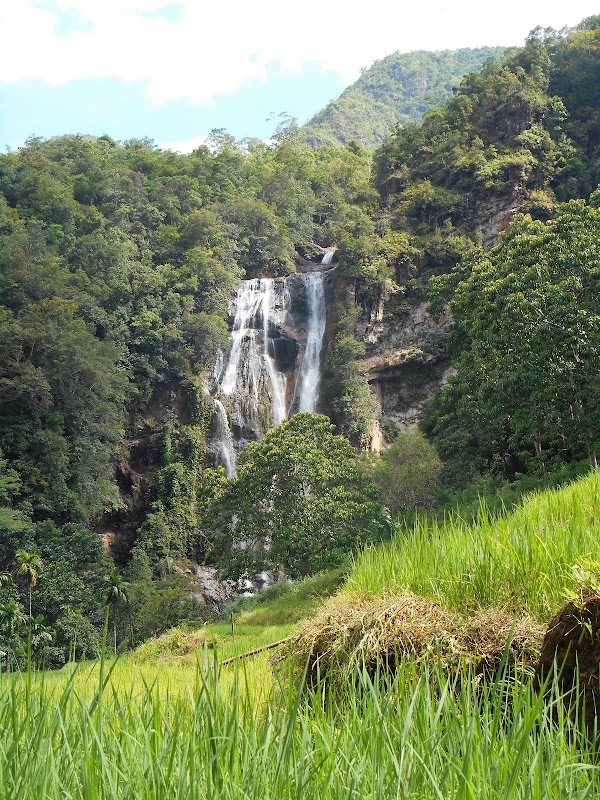 Cunca Rami Waterfall 4