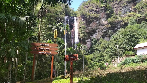 Cunca Rami Waterfall 3